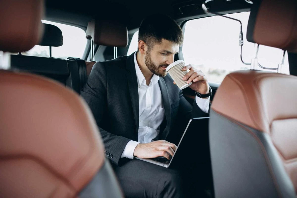 TAXI MBD ALPILLES -Un chauffeur pour vos trajets pro ? Essayez le service professionnel de TAXI MBD ALPILLES